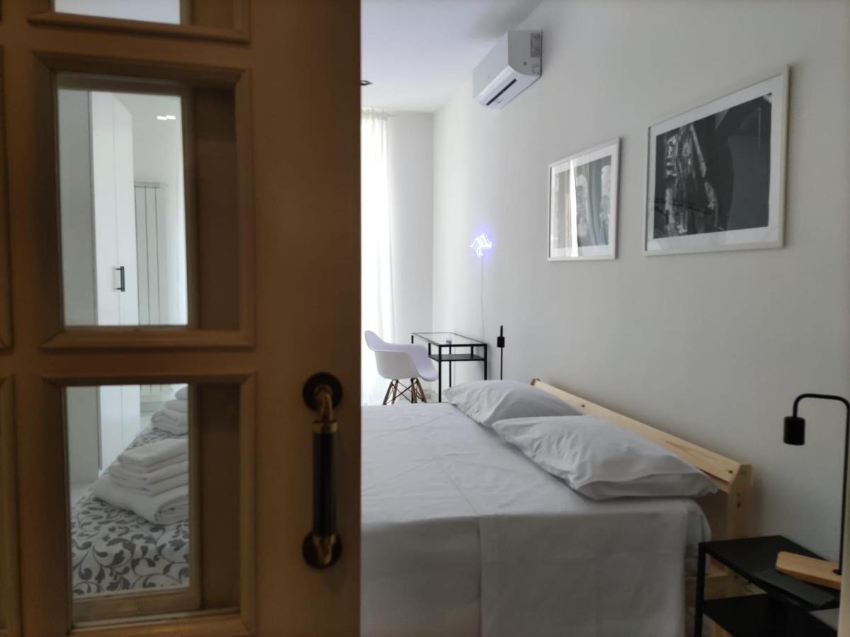 O'tuocc A Chiaia Apartment Naples